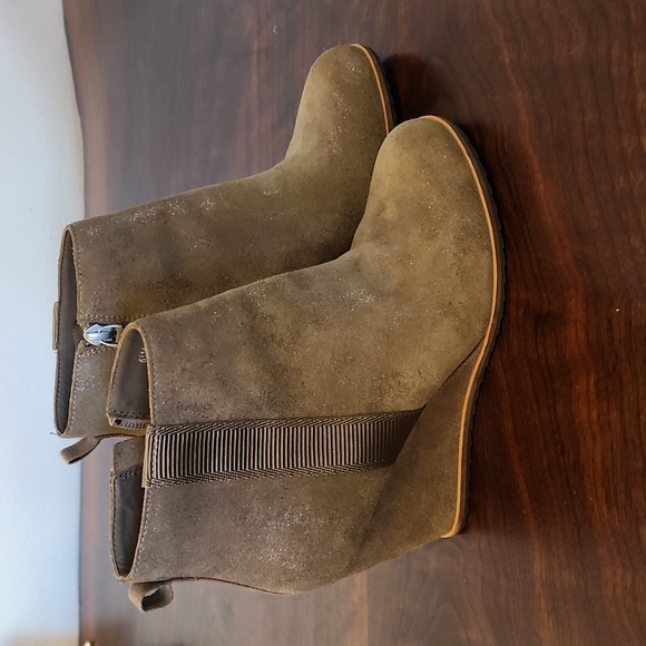 Linea Paola Winslet Olive Wedgie Bootie Women's sz 6.5 - Picture 8 of 10